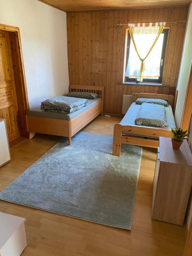 Ruhige Ferienwohnung Dreihansen Lossnitz Bagian luar foto